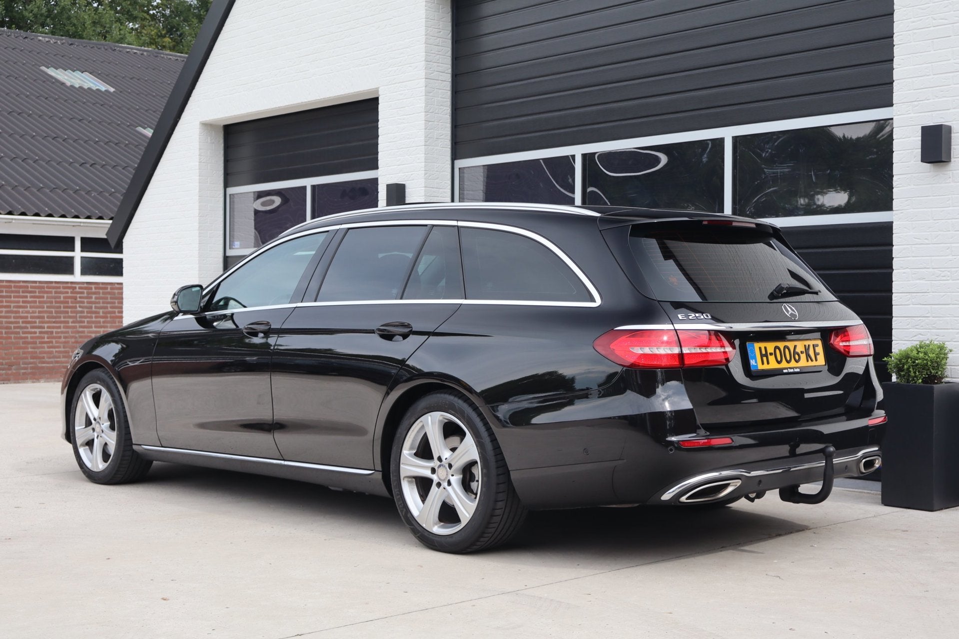 Mercedes-Benz E-klasse Estate 250 211pk Prestige Plus - Pano, Auto's, Automaat, Achterwielaandrijving, Gebruikt, 4 cilinders