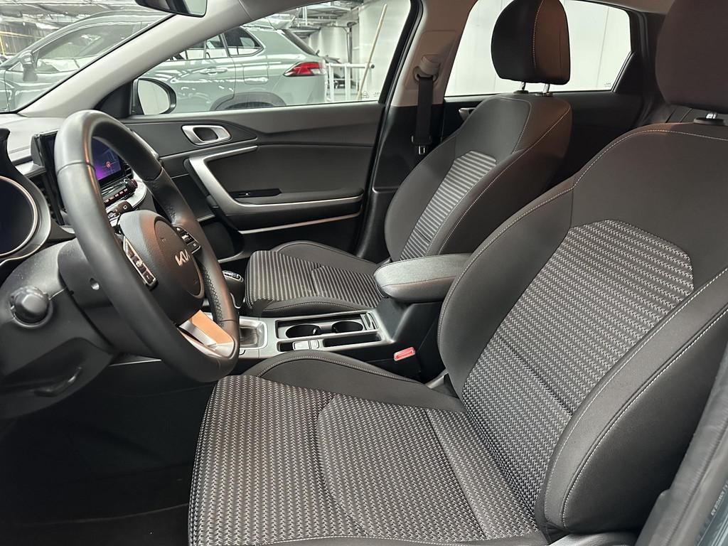Kia Ceed 1.5 T-GDi DynamicLine, Stof, Gebruikt, Euro 6, 4 cilinders