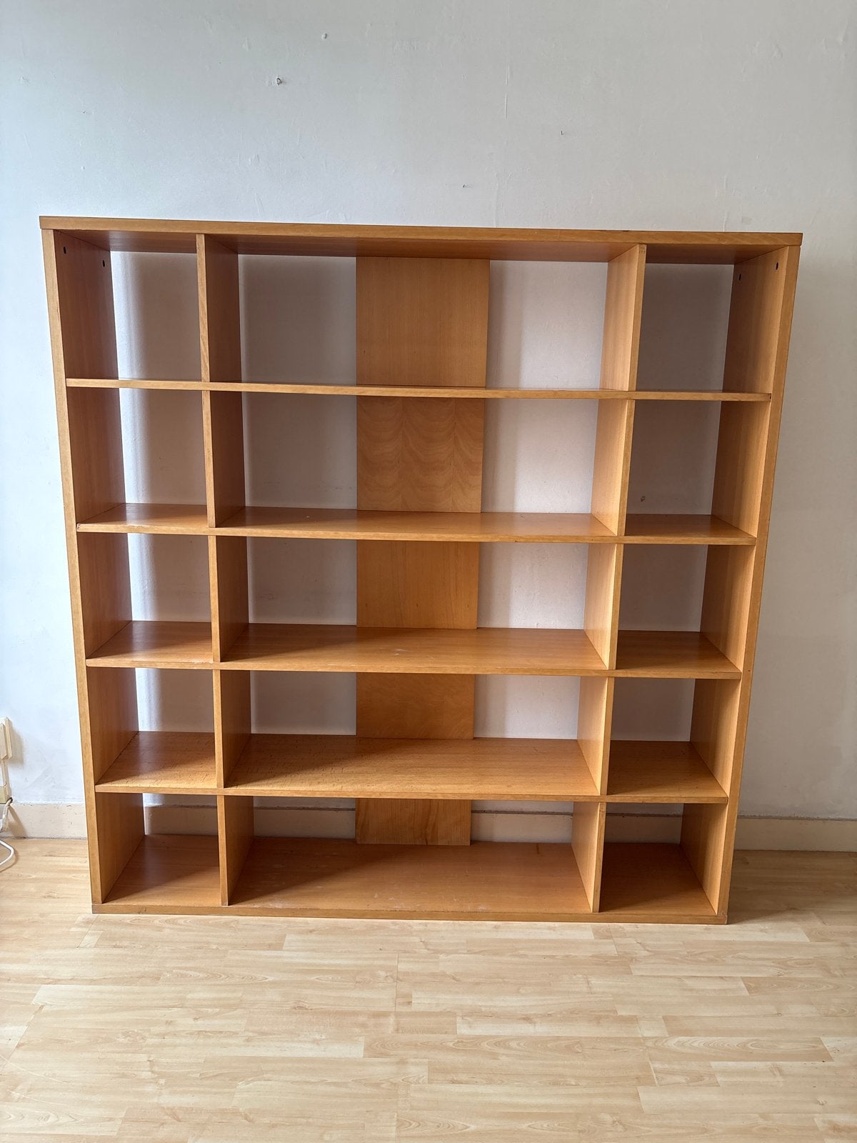 Ruime houten boekenkast, Ophalen, Met plank(en), Gebruikt, 150 tot 200 cm