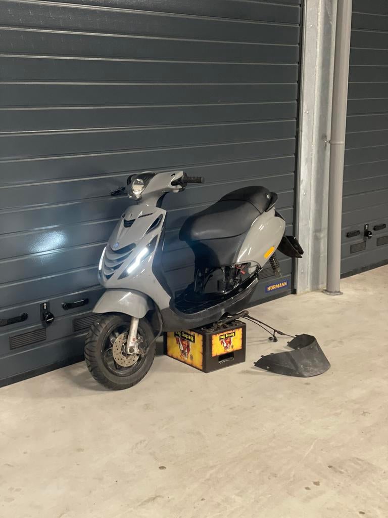 Piaggio Zip Brom Frame 2006, Ophalen, Zo goed als nieuw