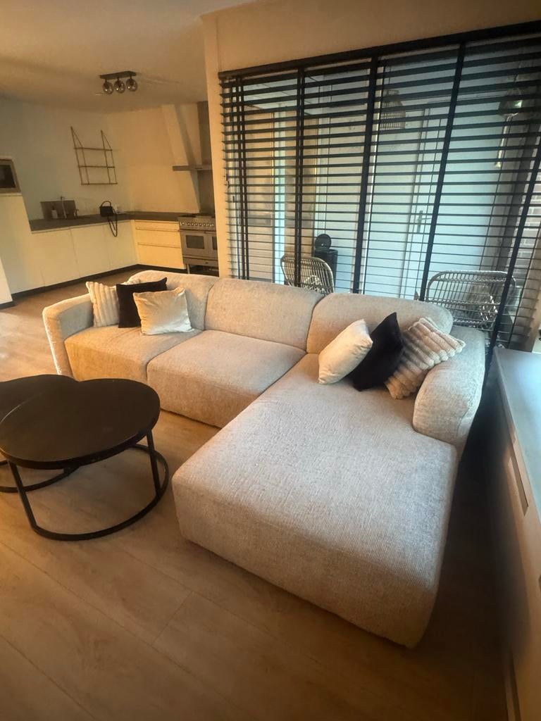 Moderne loungebank - kleur zand, Huis en Inrichting, Banken | Bankstellen, Ophalen, 250 tot 300 cm, 100 tot 125 cm, Hoekbank
