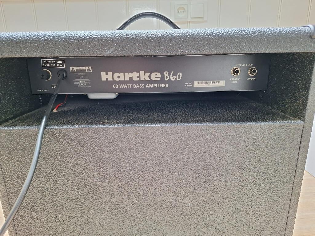 Basversterker Hartke 60 watt, Ophalen, Gebruikt, 50 tot 100 watt