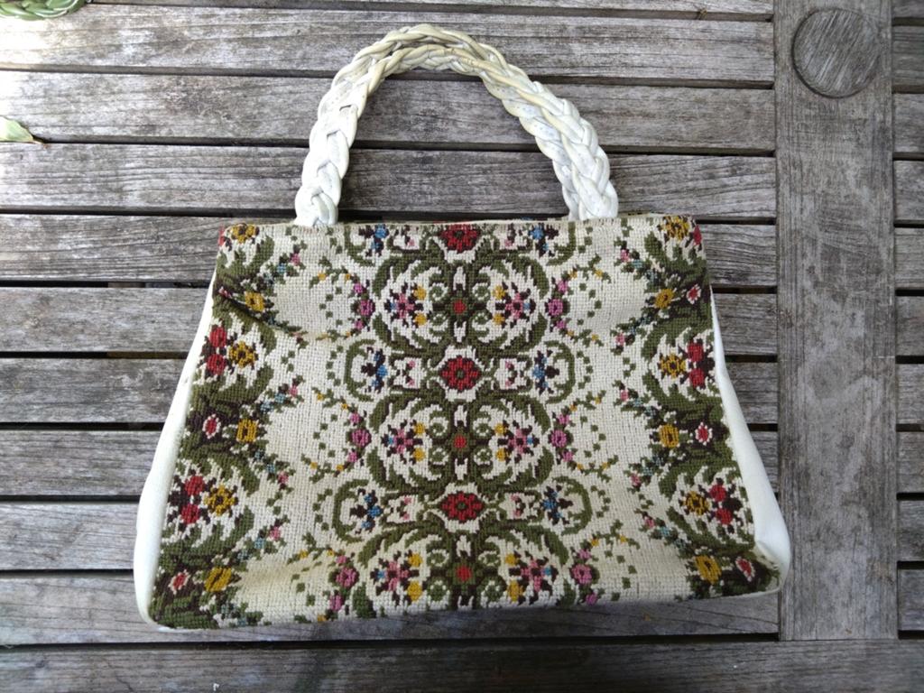 Vintage geborduurd Handtasje, Antiek en Kunst, Ophalen of Verzenden