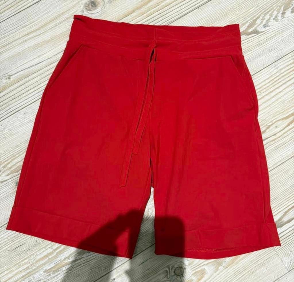 Studio Anneloes travelstof bermuda short S nieuw, Kleding | Dames, Broeken en Pantalons, Ophalen, Nieuw, Rood, Kort