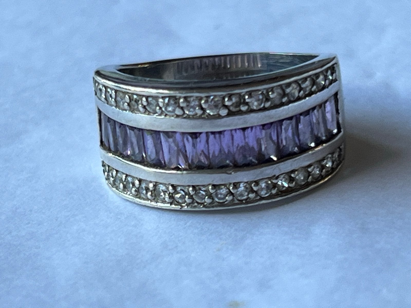 Zilveren ring met Amethist en Saffier - Maat 18, 18 tot 19, Verzenden, Zo goed als nieuw, Met edelsteen