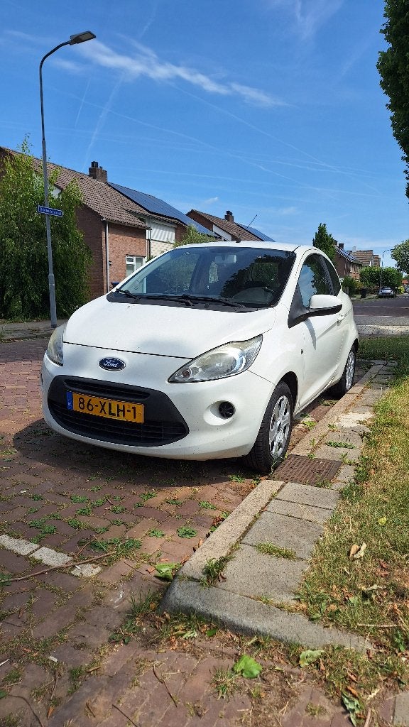Ford Ka 1.2 69pk 2012 Wit, Auto's, Voorwielaandrijving, 1242 cc, 4 cilinders, 4 stoelen