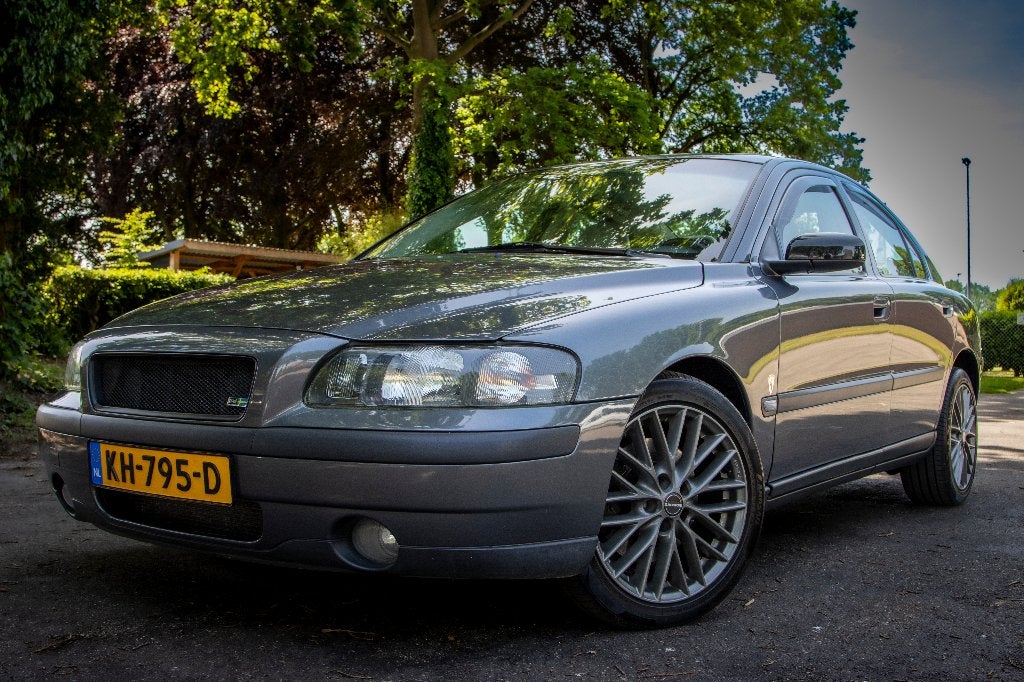 Volvo S60 2.5 T AWD 2003 Grijs, Auto's, Beige, S60, 2521 cc, Handgeschakeld