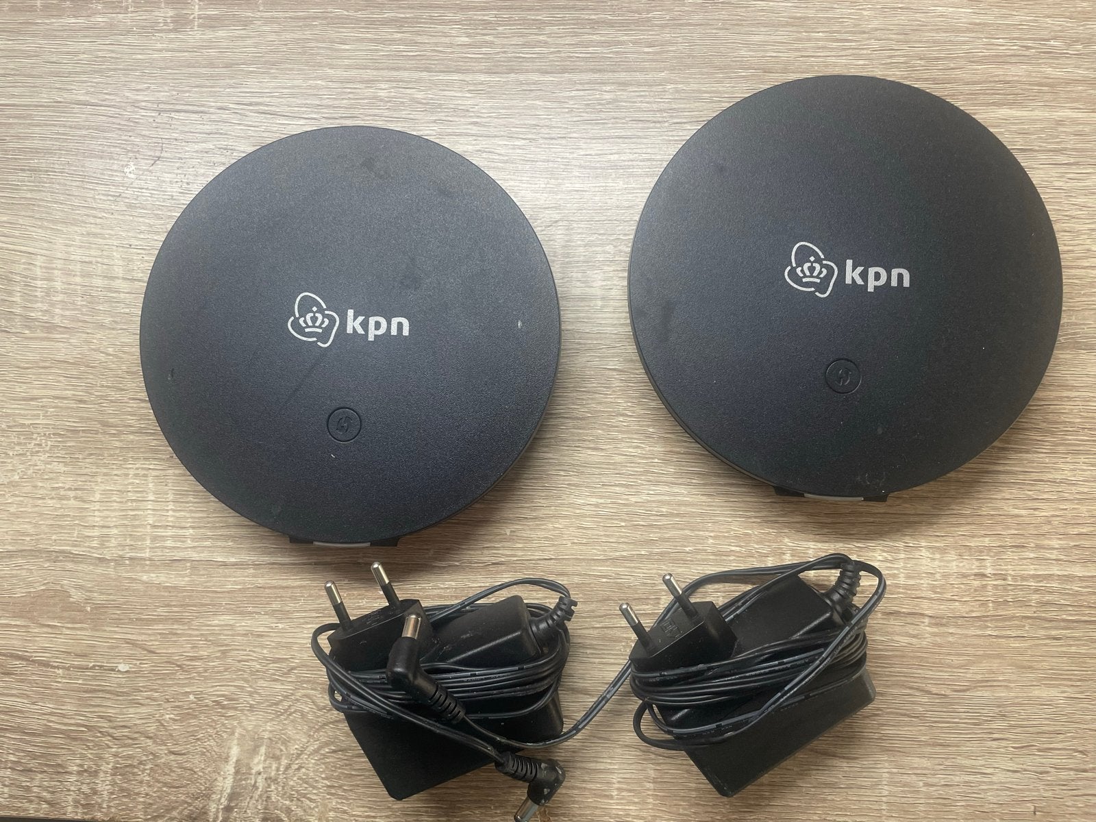 Foto 3 van KPN SuperWifi punten (2 stuks) met adapters