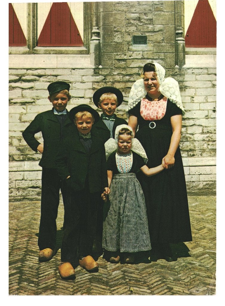 43108 Klederdracht Zeeland 1973 Gelopen met postzegel