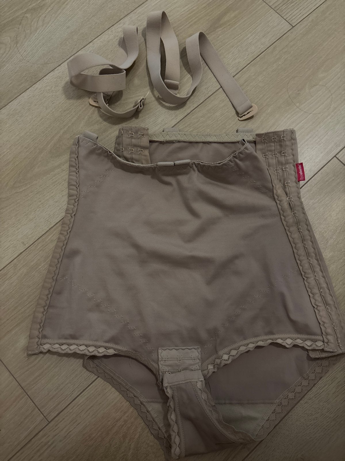 Lipoelastic drukpak VH variant maat M, Kleding | Dames, Ondergoed en Lingerie, Ophalen of Verzenden, Beige, Overige typen