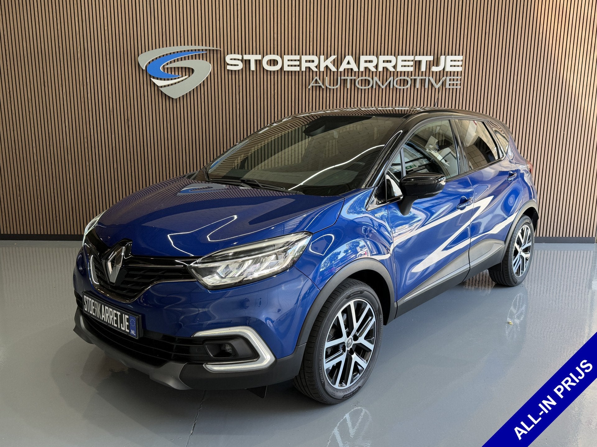 Renault Captur 1.3 TCe 150pk Version S | R-Link Navi | 17" |, Voorwielaandrijving, Dealer onderhouden, Gebruikt, Zwart