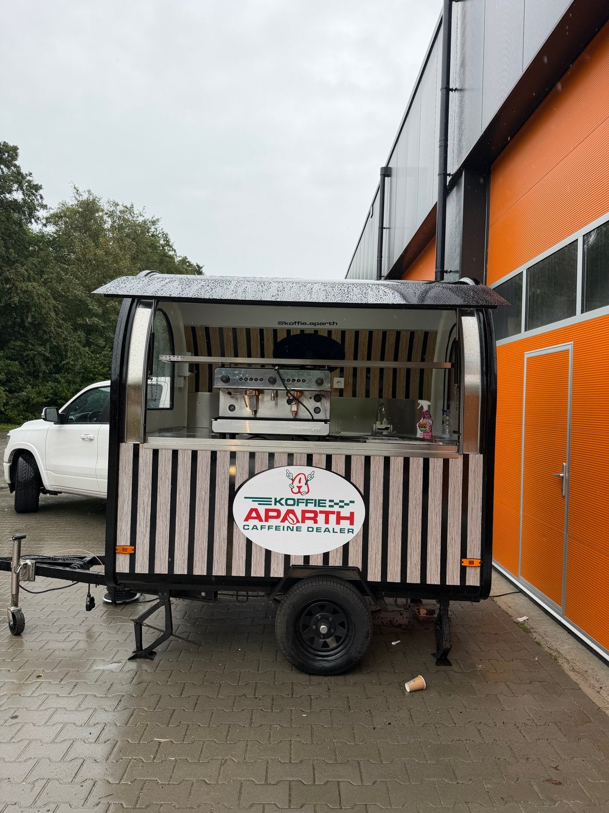 Veelzijdige Foodtruck te Huur - Koffie, Broodjes & Meer!, Ophalen