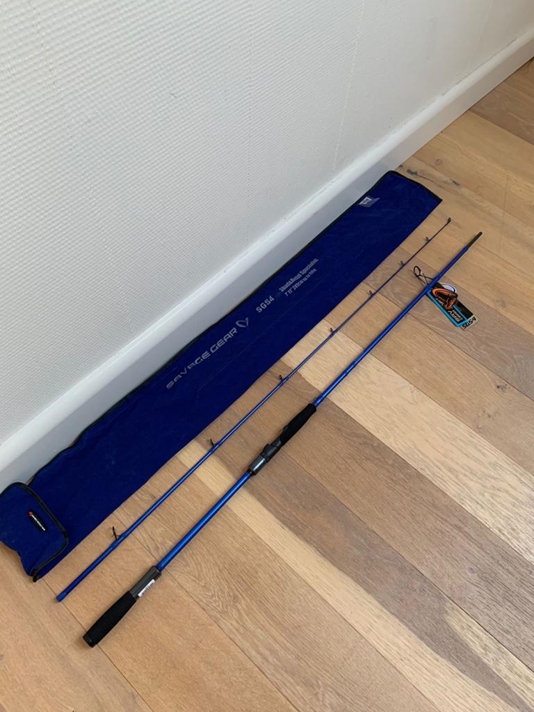 Nieuwe Savage Gear SGS4 spinhengel, 2.40m & 80 gr, Watersport en Boten, Savage gear, Nieuw, Ophalen of Verzenden, Savage gear