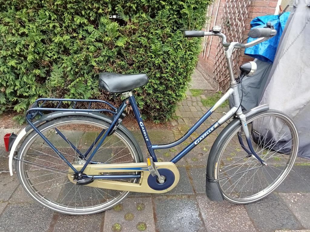 de fiets is prima werkt goed 28 inch, Fietsen en Brommers, Fietsen | Dames | Omafietsen, Ophalen of Verzenden, Zo goed als nieuw