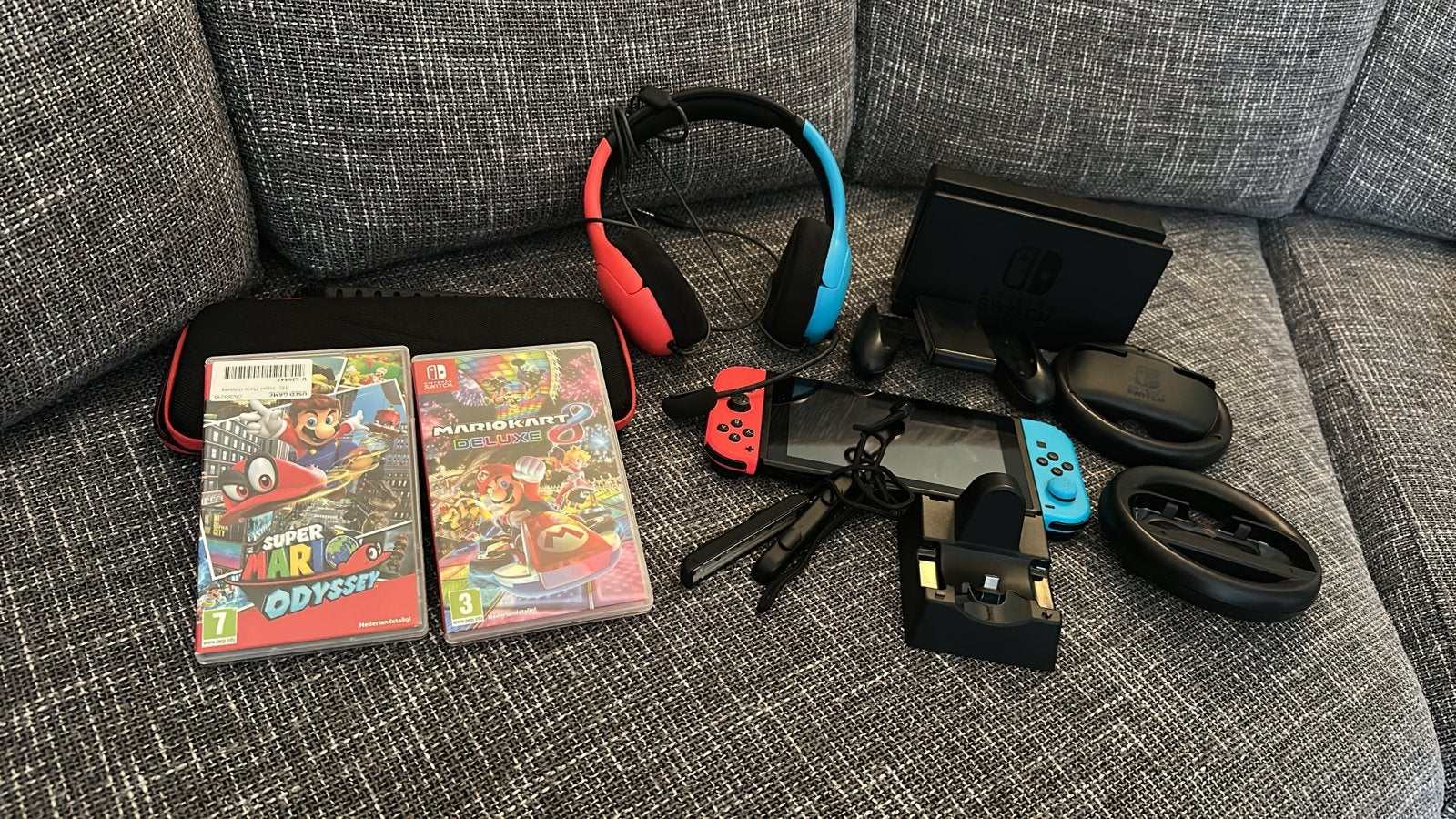 Nintendo Switch Bundel met Games en Accessoires, Met games, Met 2 controllers, Ophalen of Verzenden, Zo goed als nieuw
