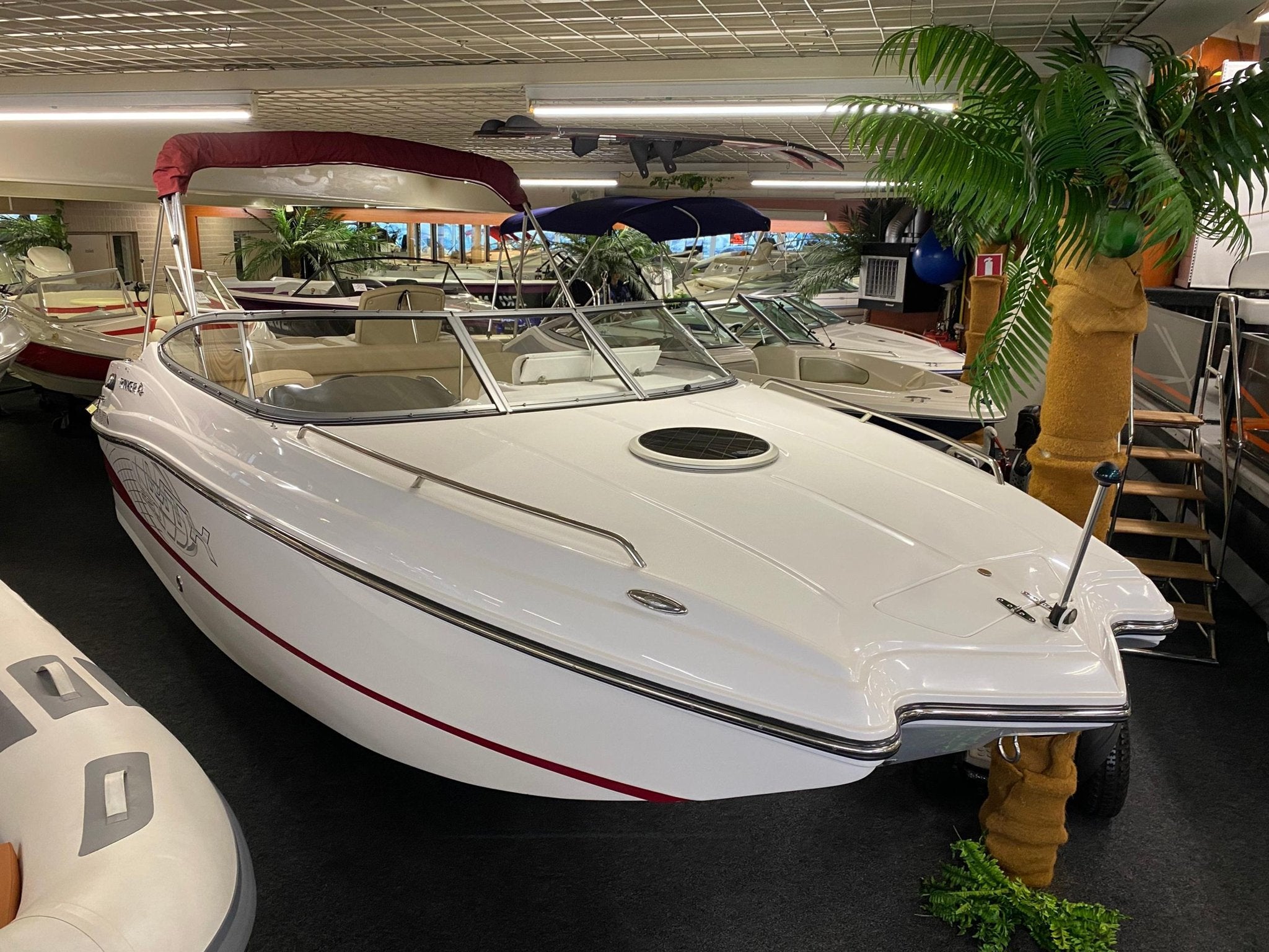 Rinker 220 Captiva MTX Cuddy, Overige merken, Gebruikt, Binnenboordmotor, 2 m