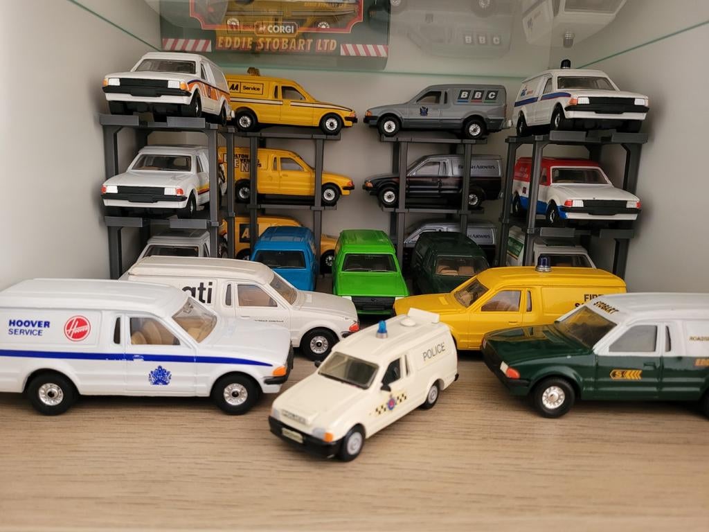 GEZOCHT : ford escort Van modellen, Hobby en Vrije tijd, Modelauto's | 1:43, Ophalen of Verzenden, Auto, Corgi