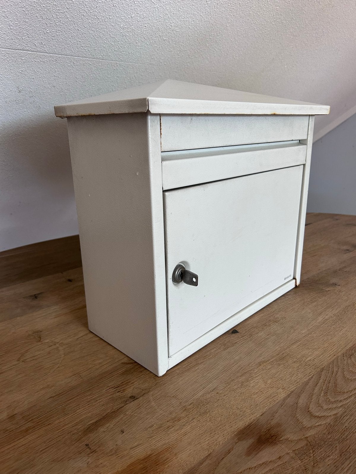 Brabantia brievenbus wit, Ophalen of Verzenden, Gebruikt, Staal, Wandbrievenbus