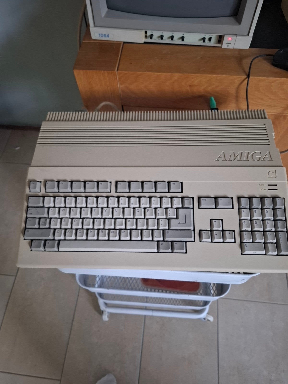 Amiga 500 rev3 met 1084-p monitor, Computers en Software, Ophalen