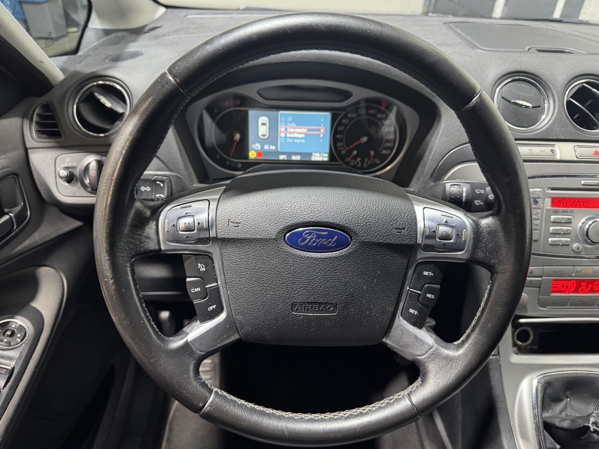 Foto 14 van Ford S-Max 2.0-16V Super netjes Technisch 100 %