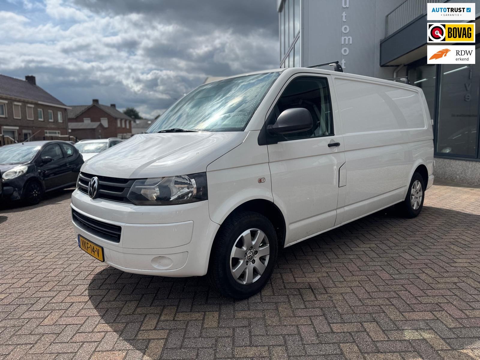 Volkswagen Transporter 2.0 L2H1 benzine grijs kenteken 3-zit, Auto's, Voorwielaandrijving, Euro 5, Gebruikt, 4 cilinders