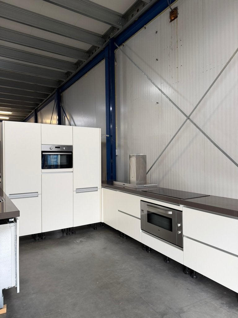 Keuken Compleet met APP 120Keukens op voorraad Nr. 2977, Huis en Inrichting, Keuken | Complete keukens, Ophalen, Zo goed als nieuw