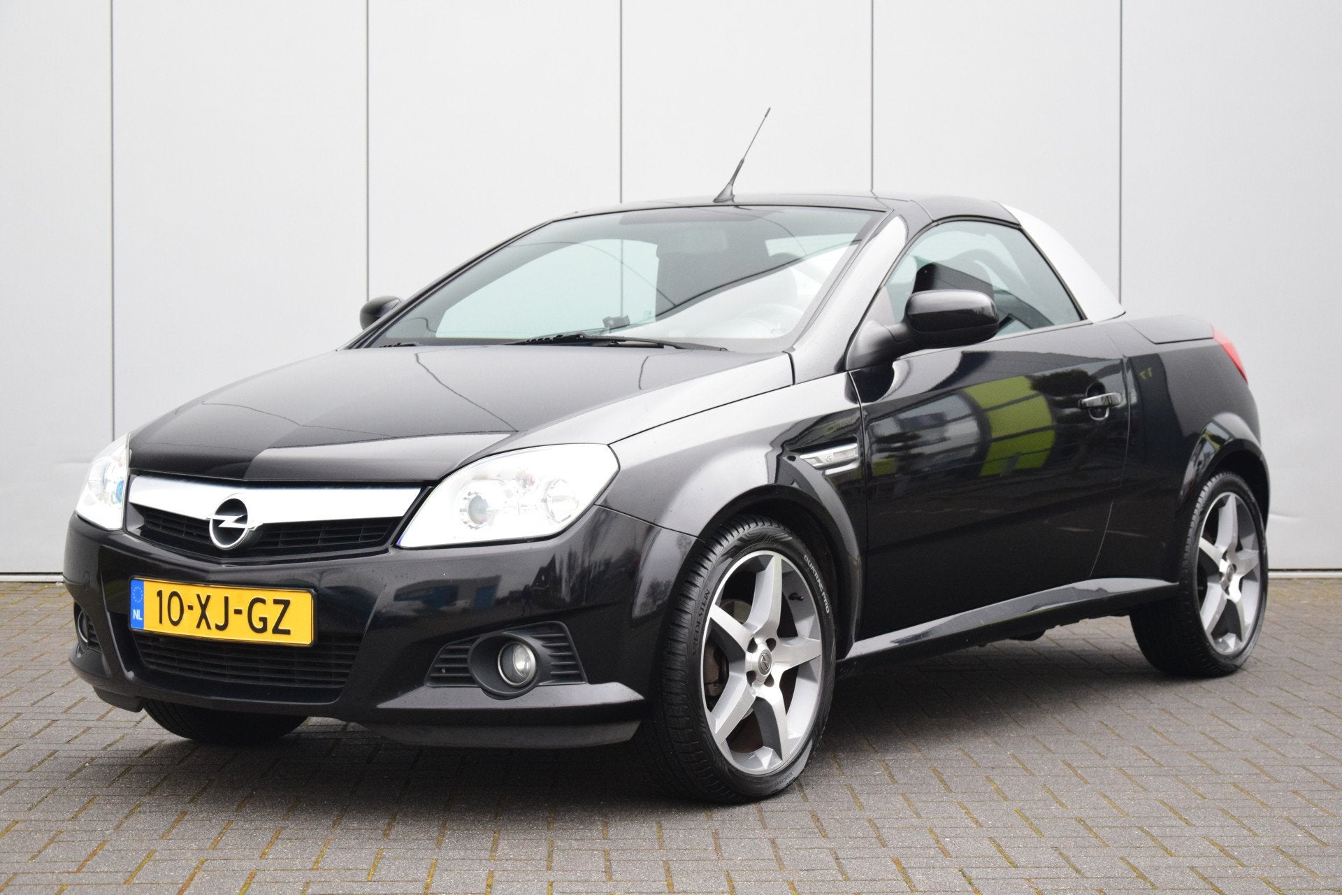 Opel Tigra TwinTop 1.8-16V Temptation Leer/Stoelverwarming T, Auto's, Dealer onderhouden, Zwart, 4 cilinders, 1796 cc