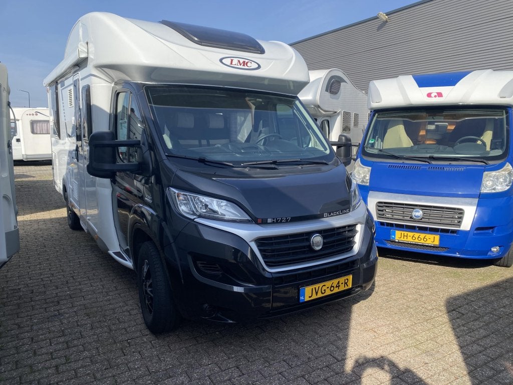 LMC Blackline 737 G, Ringverwarming, 7 tot 8 meter, Luifel, L-zit