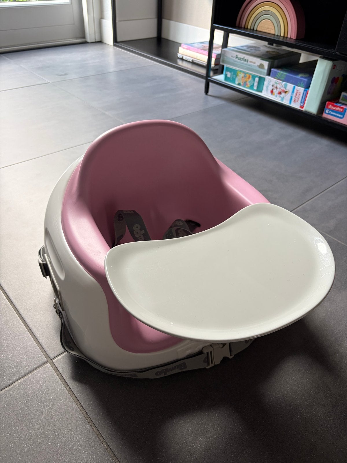 Bumbo Multi Seat 3-in-1 met gordels roze, Kinderen en Baby's, Kinderstoelen, Ophalen, Zo goed als nieuw, Meegroeistoel, Gordel(s)