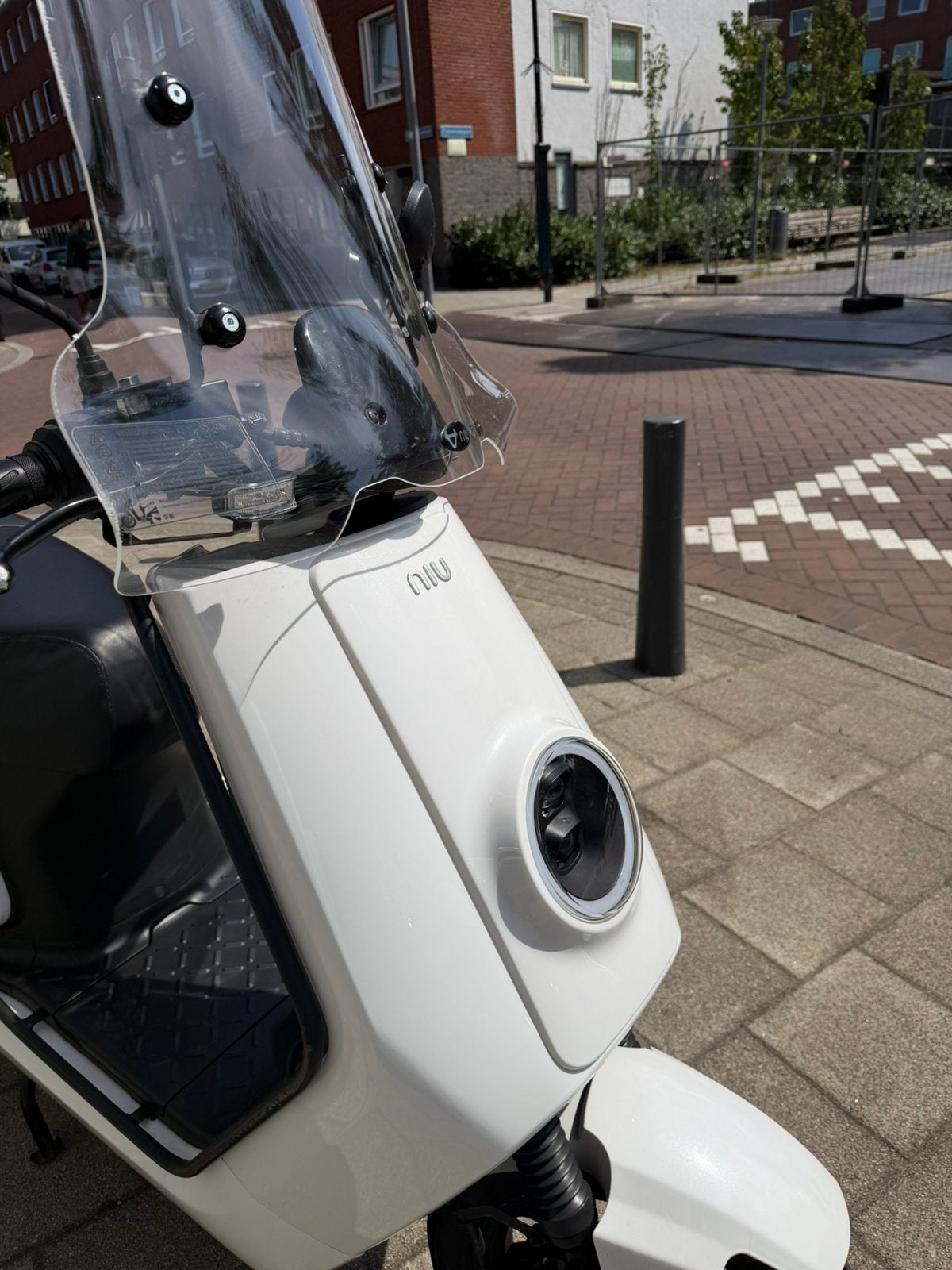 NIU N1S SPORT 2022, Fietsen en Brommers, Snorfietsen en Snorscooters, Overige merken, Gebruikt, Elektrisch, Ophalen of Verzenden