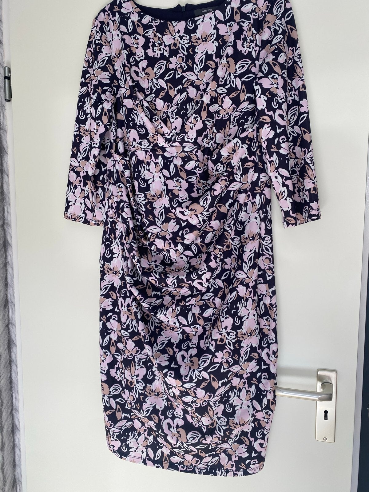 Montego jurk met bloemenprint - Zo goed als nieuw, Kleding | Dames, Meerkleurig, Maat 42/44 (L), Ophalen of Verzenden, Zo goed als nieuw