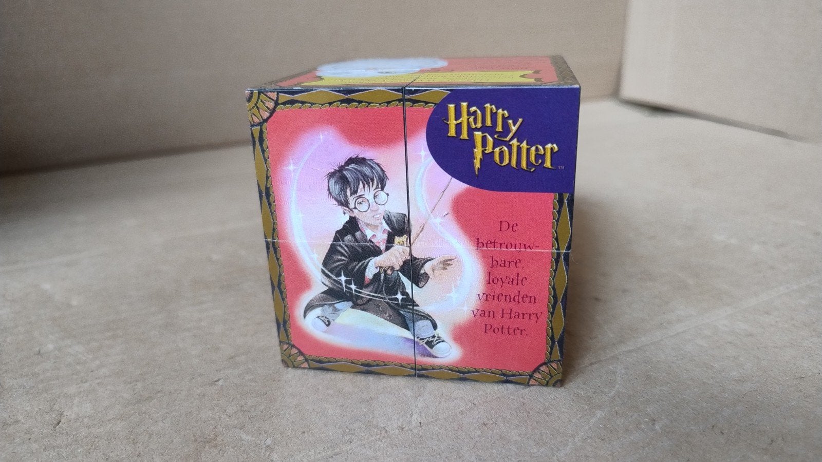 Harry Potter Bookube 2001 - Harry en vrienden, Verzamelen, Harry Potter, Ophalen of Verzenden, Zo goed als nieuw, Boek of Poster