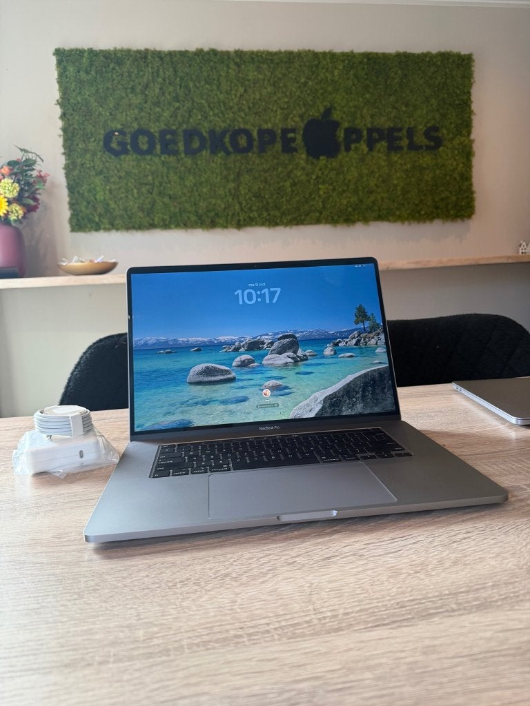 MacBook Pro 16 inch i7 16GB 512GB Space Grey, Computers en Software, Apple Macbooks, Cupertino California, Support@apple.com, 16 inch