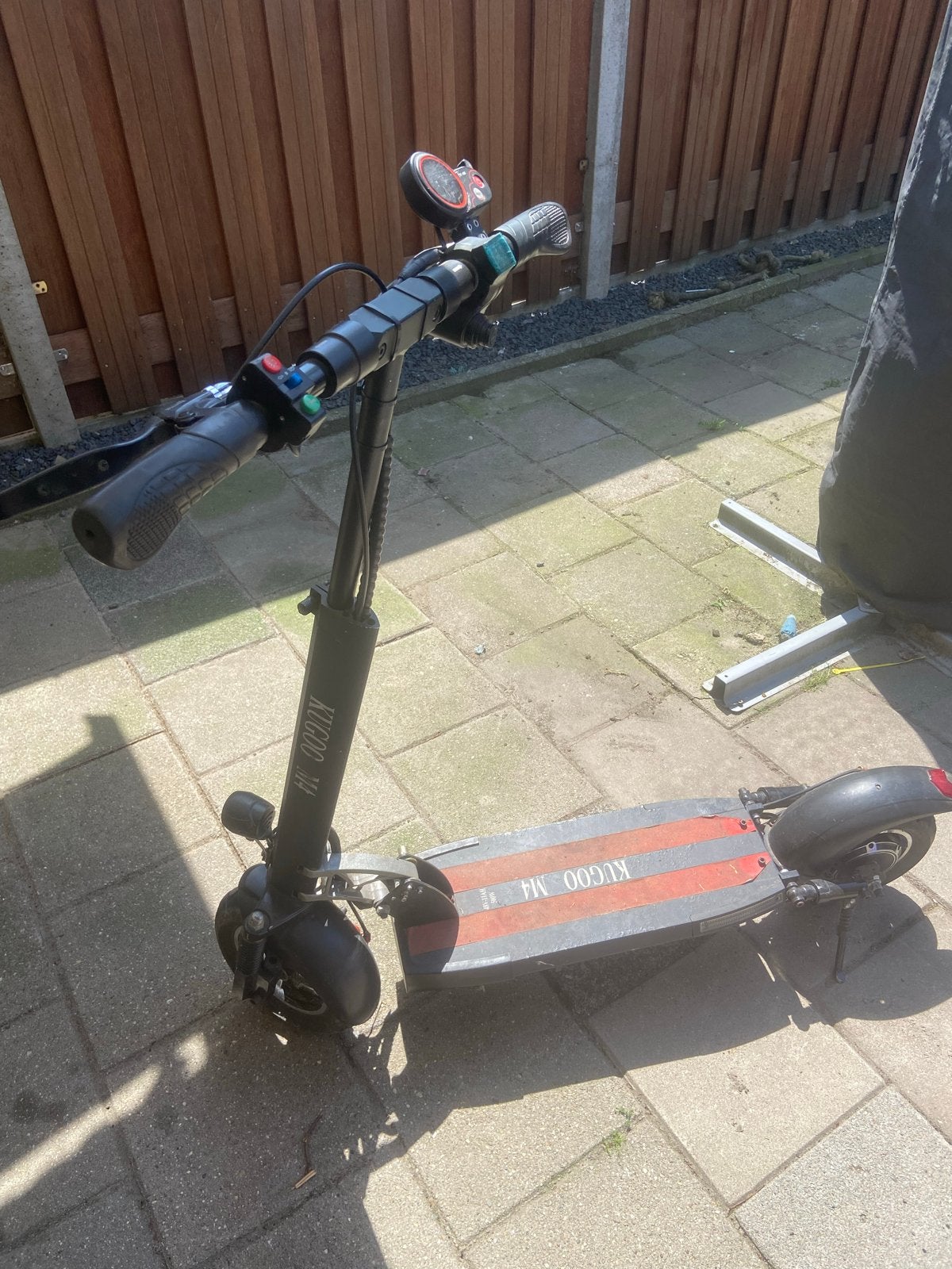 Kugoo M4 elektrische step - Krachtig en comfortabel, Ophalen, Gebruikt, Elektrische step (E-scooter)
