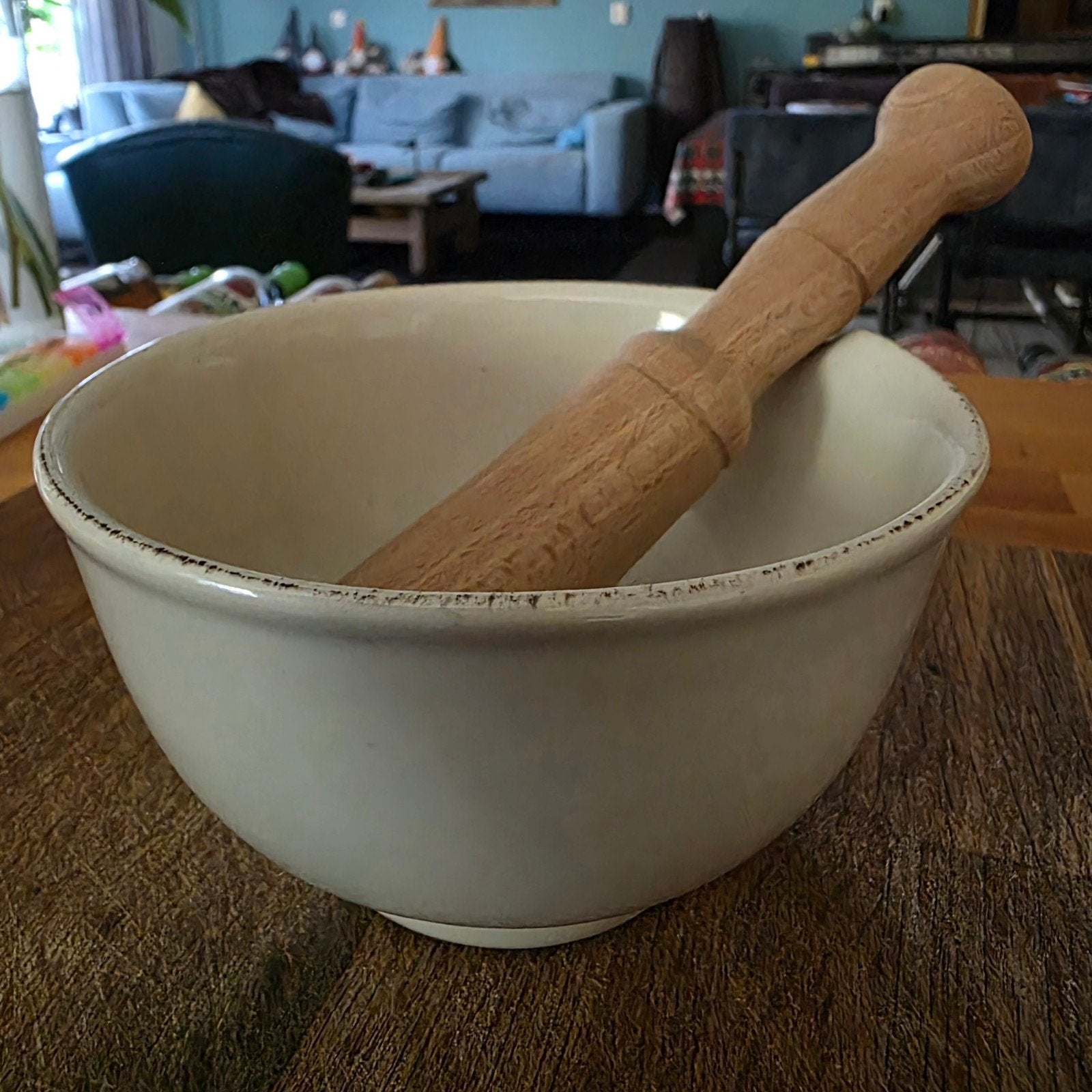 Mooie vijzel met stamper - Gebruikt, Beige, Hout, Ophalen of Verzenden, Overige merken