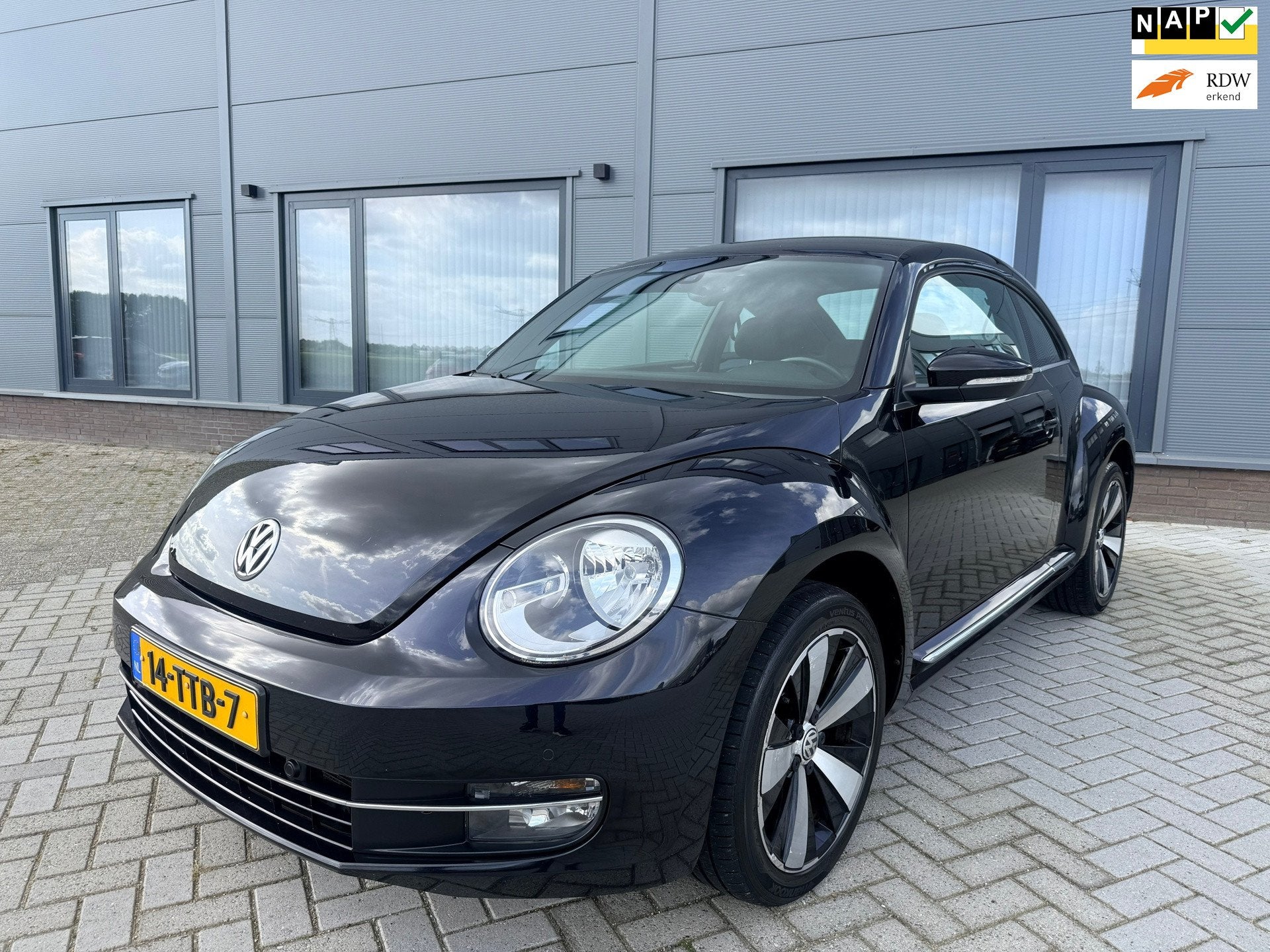 Volkswagen Beetle 2.0 TSI Sport|Automaat|200pk|NAP|Navigatie, Euro 5, Stof, Gebruikt, 4 cilinders