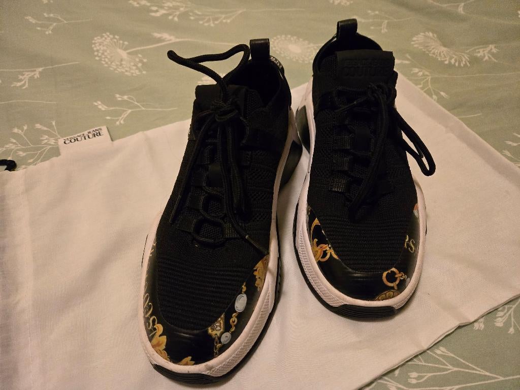 Versace couture sneakers, Kleding | Dames, Schoenen, Zwart, Ophalen of Verzenden, Versace, Sneakers of Gympen