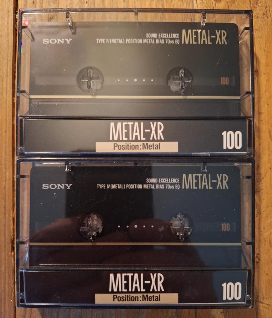 2 x SONY METAL-XR 100 | EMG MC, Gebruikt, 2 t/m 25 bandjes, Overige genres, Ophalen of Verzenden