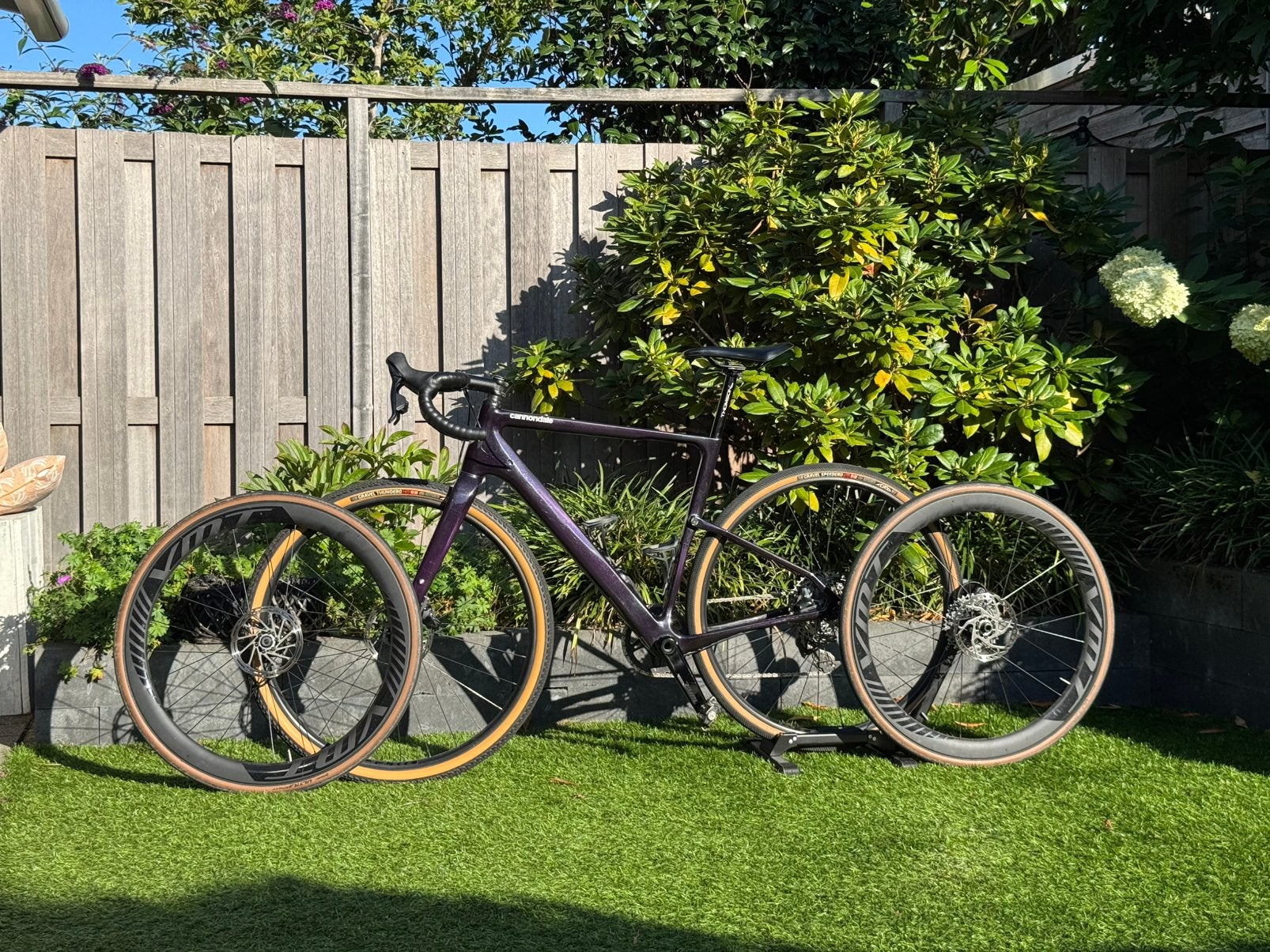 Cannondale Topstone Carbon (2021, M) met 2 wielsets (!), Fietsen en Brommers, Overige merken, 28 inch, Gebruikt, Carbon