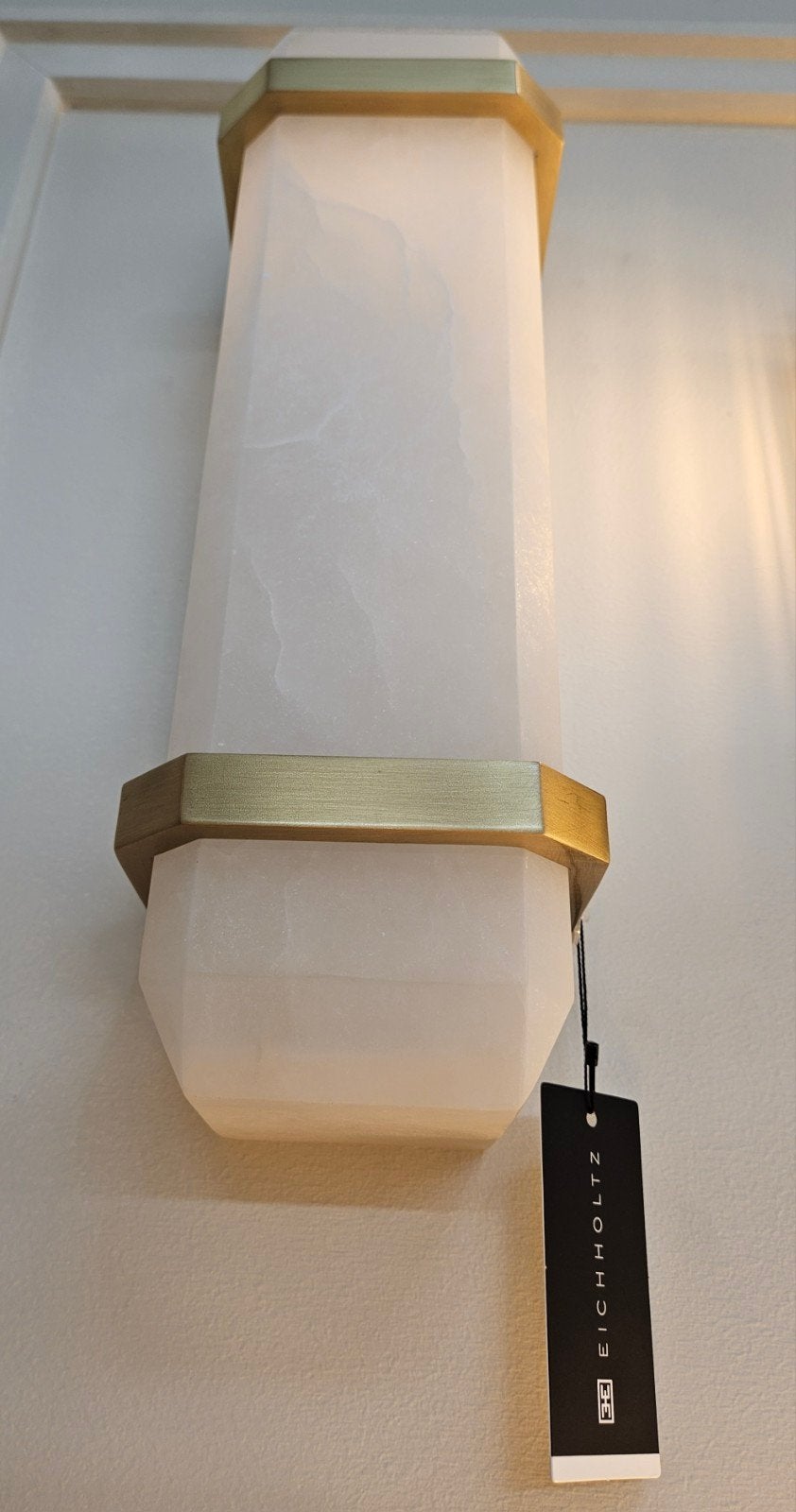 EICHHOLTZ NIEUW Wandlamp Pandora alabaster antique brass, Overige stijlen, Nieuw, Ophalen of Verzenden, Goud