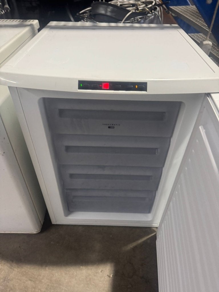 AEG vrieskast schoon garantie bezorging, Witgoed en Apparatuur, Vriezers en Diepvrieskisten, Vrieskast, Minder dan 85 cm, Minder dan 60 cm