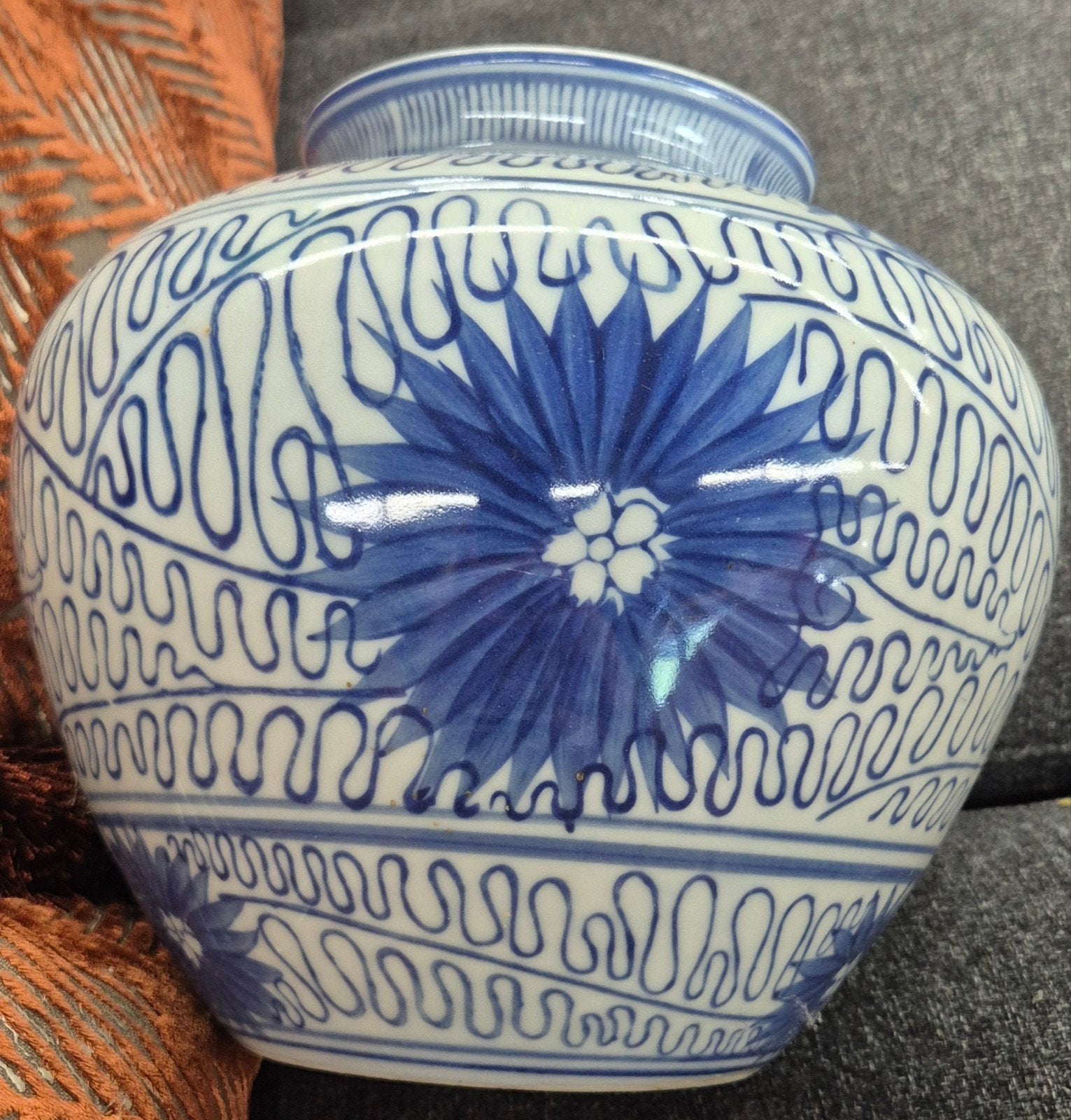 Chinese Bolvaas - Blauw/Wit Porselein - Bloemenpatroon, Ophalen of Verzenden