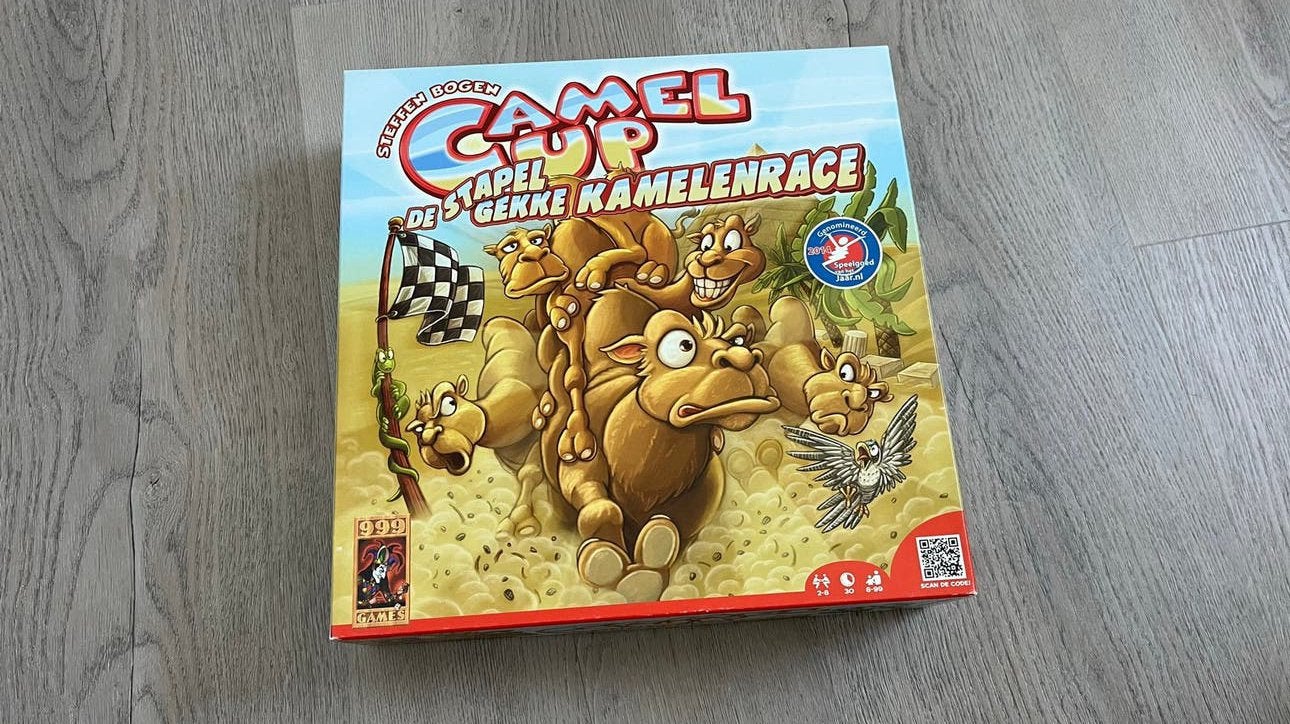 Camel Up: Het Stapelgekke Kamelenrace Bordspel, Vijf spelers of meer, Ophalen of Verzenden, Zo goed als nieuw