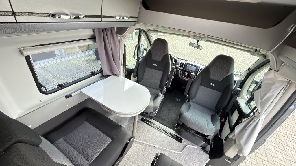 !! nu €34950, !! lekker Compact De Adria Twin 500 S, Caravans en Kamperen, Buscamper of Camperbus, Ringverwarming, Fiat, Bedrijf