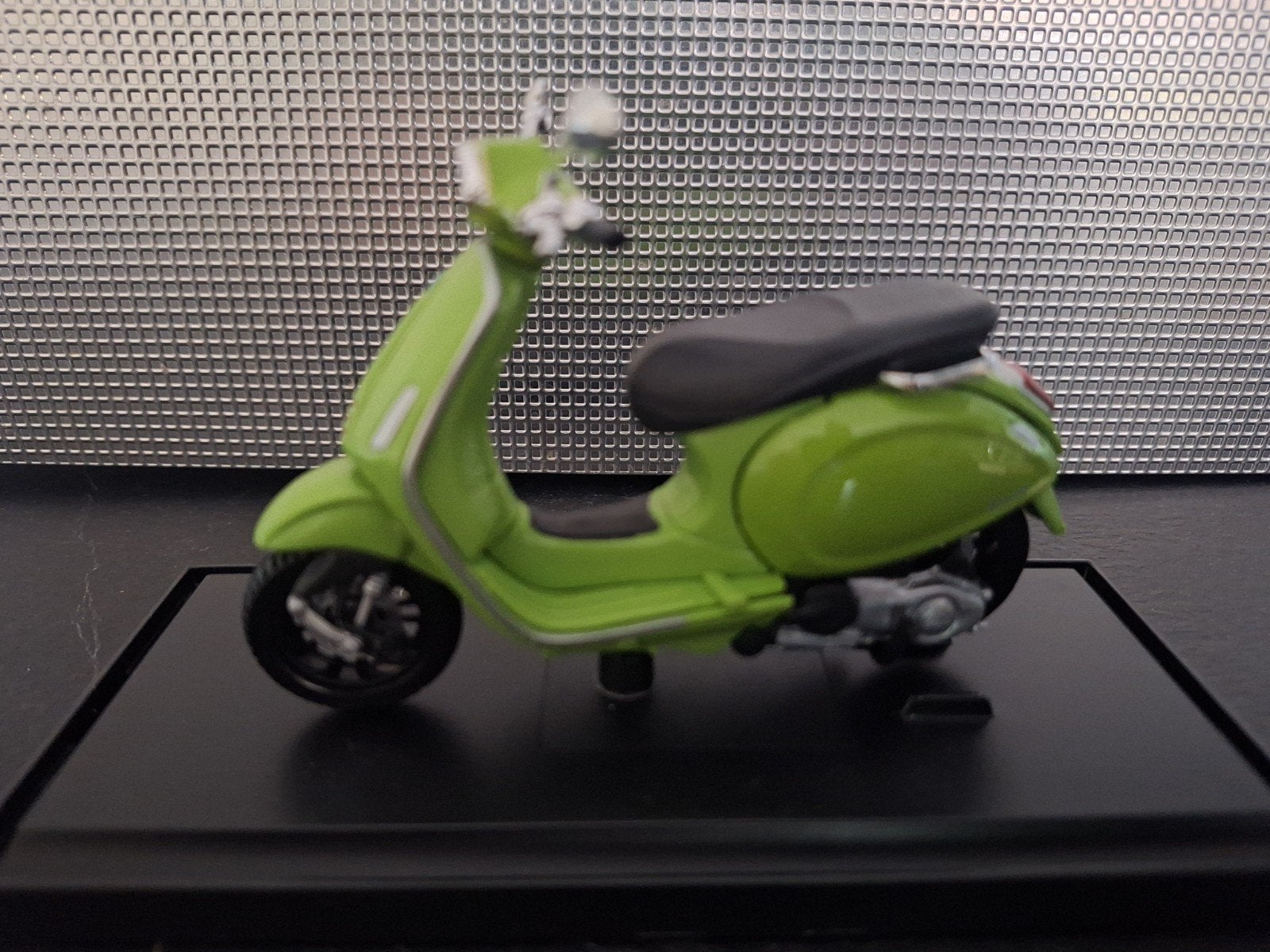 Vespa Sprint 150 ABS 2017 Schaal 1:18, Maisto, Overige typen, Nieuw, Ophalen of Verzenden