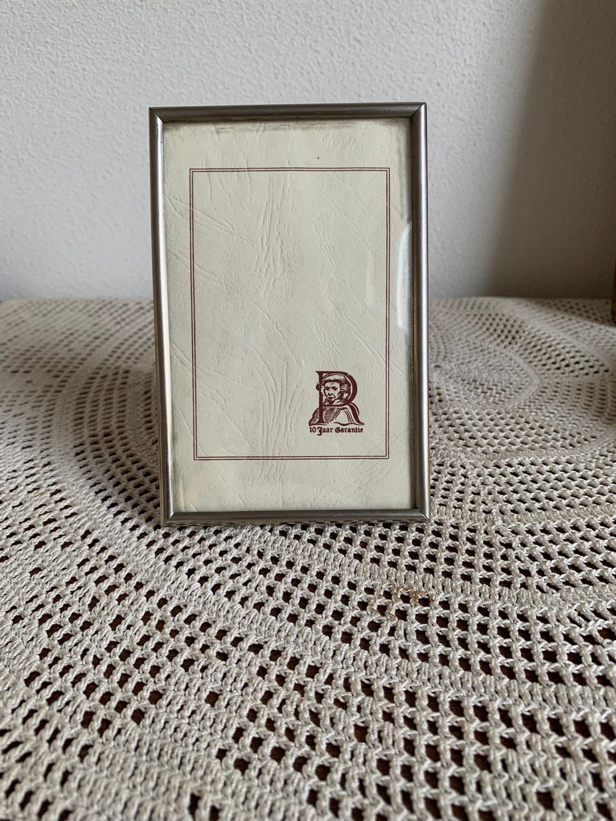 Vintage fotolijstje met bol glas 9x15 cm, Audio, Tv en Foto, Fotografie | Fotolijsten, Ophalen of Verzenden, Gebruikt, Standaard fotolijst