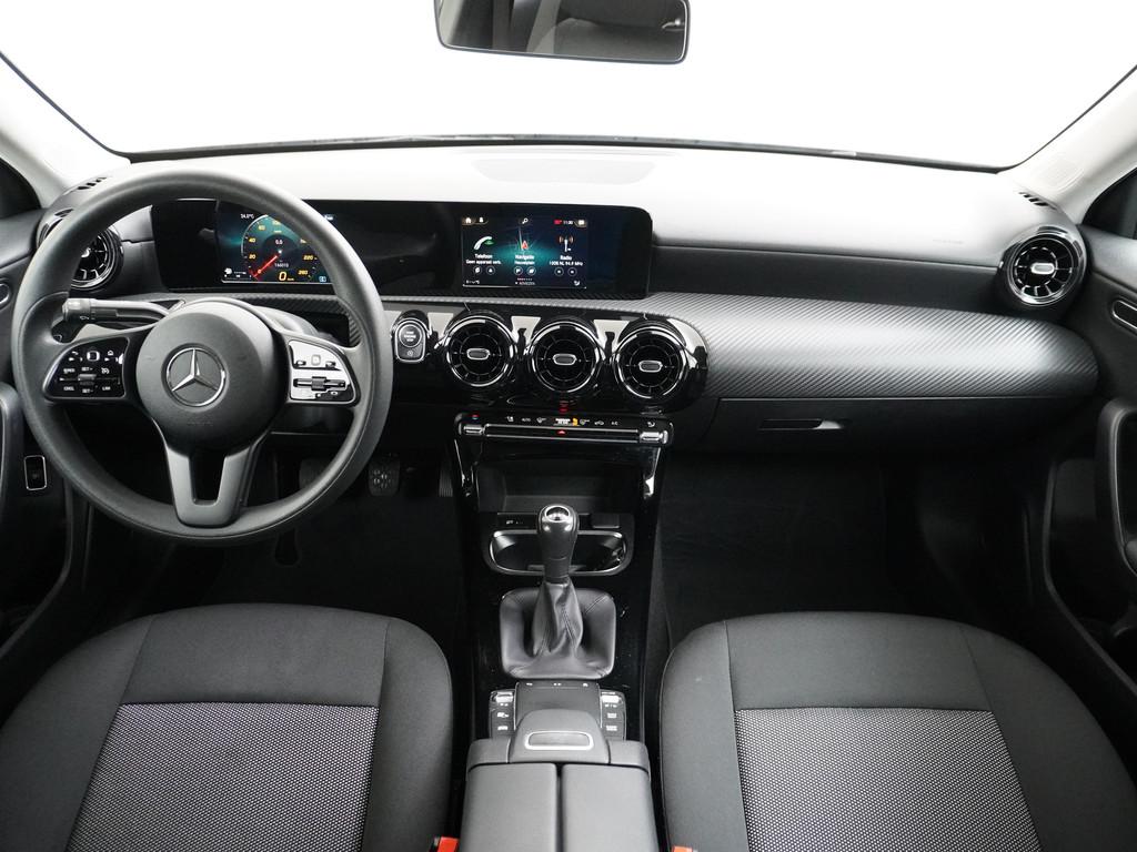 Mercedes-Benz A-Klasse 180 Navi Virtual-Cockpit AMG Camera E, Voorwielaandrijving, Gebruikt, 4 cilinders, Bedrijf