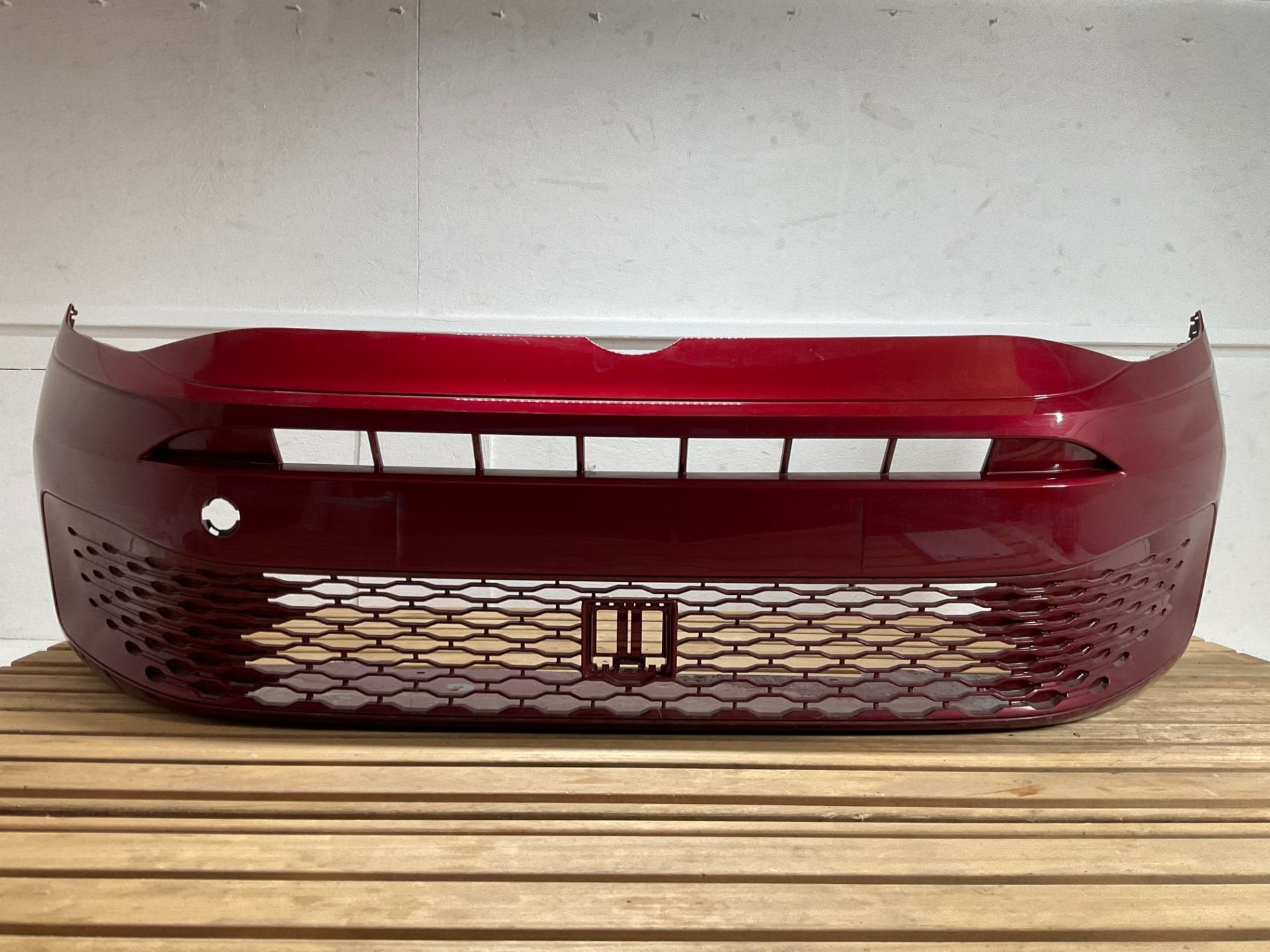 VOORBUMPER VW CADDY 2K7 2K7807221A 2021-2025 DIVERSE KLEUREN, Gebruikt, Volkswagen AG, Bumper, Berliner Ring 2
38440  Wolfsburg, DE