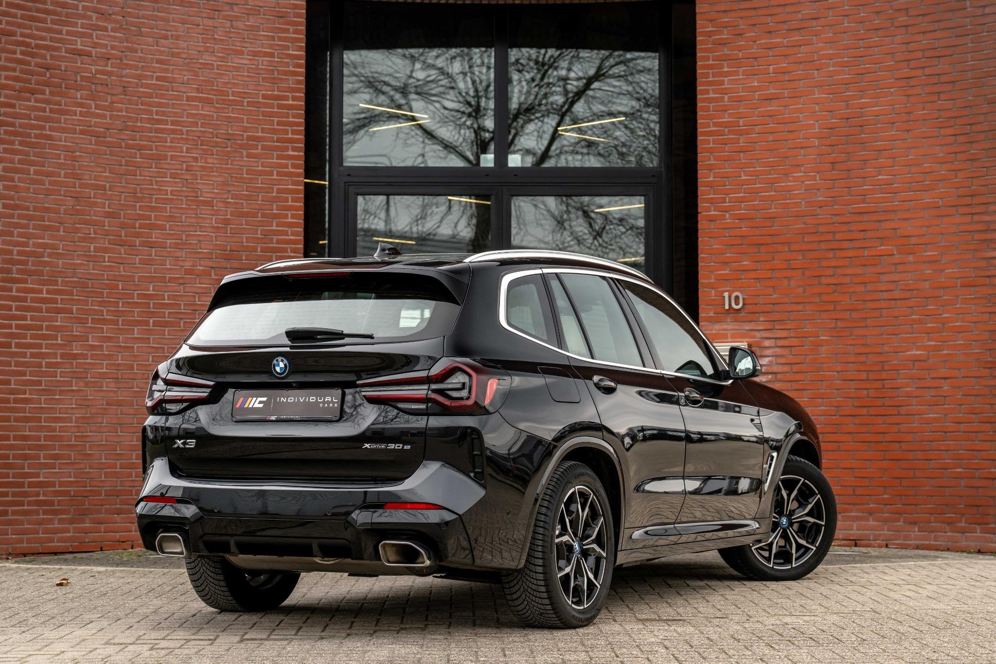 BMW X3 xDrive30e M-Sport ACC Panorama HuD Trekhaak Leder, Auto's, BMW, Gebruikt, 4 cilinders, Zwart, Vierwielaandrijving