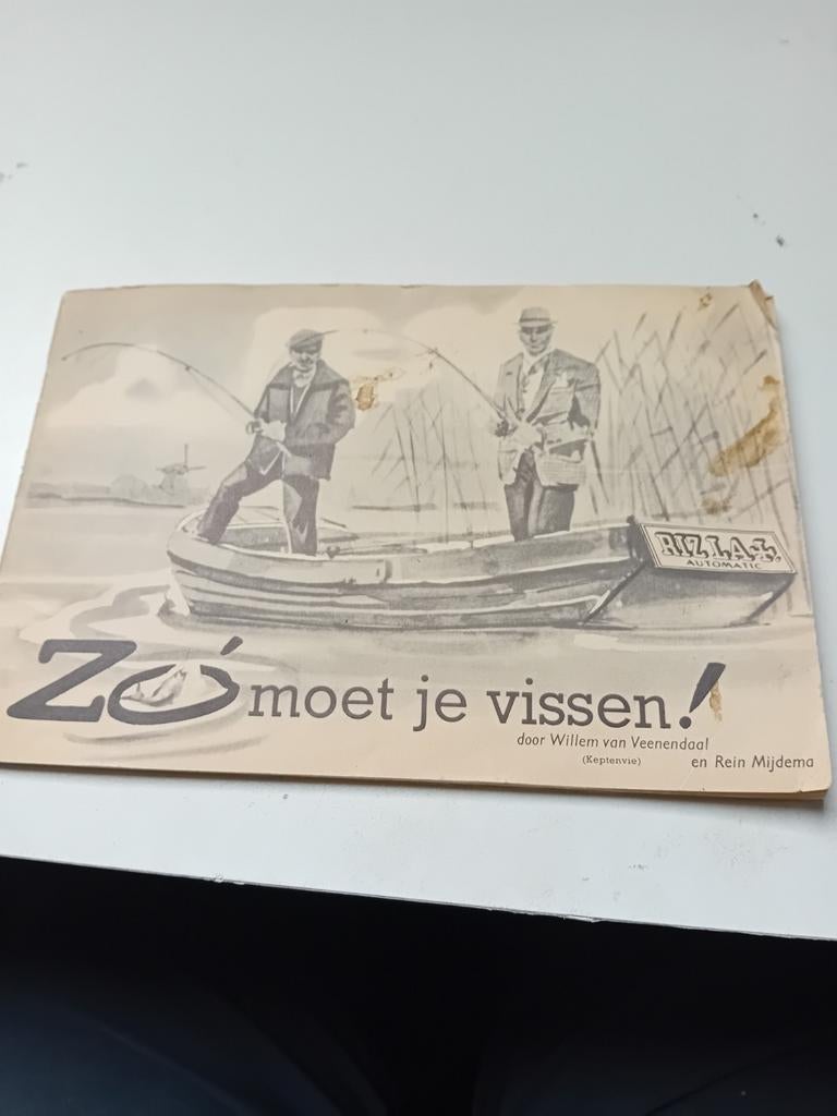 Compleet Vintage Rizla 'Zo moet je vissen!' boekje -, Boeken, Sportboeken, Gelezen, Watersport en Hengelsport, Ophalen of Verzenden